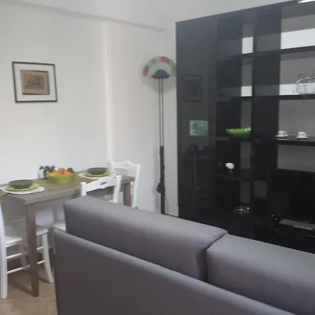 לינה וארוחת בוקר Marina D'aspra