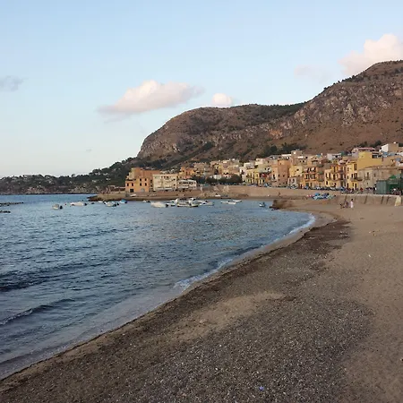 Marina D'aspra לינה וארוחת בוקר 4*