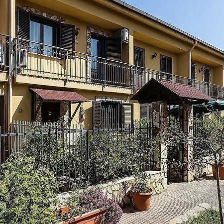 Marina D'aspra Couette-café 2*