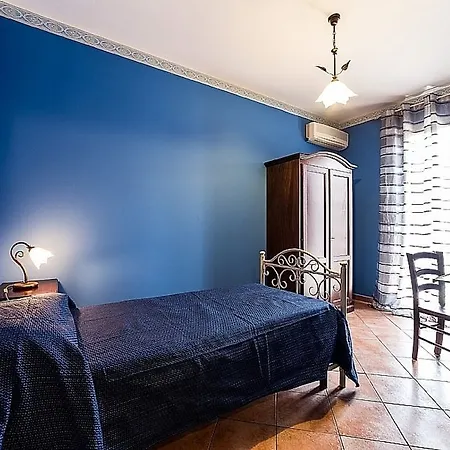 Couette-café Marina D'aspra 2*