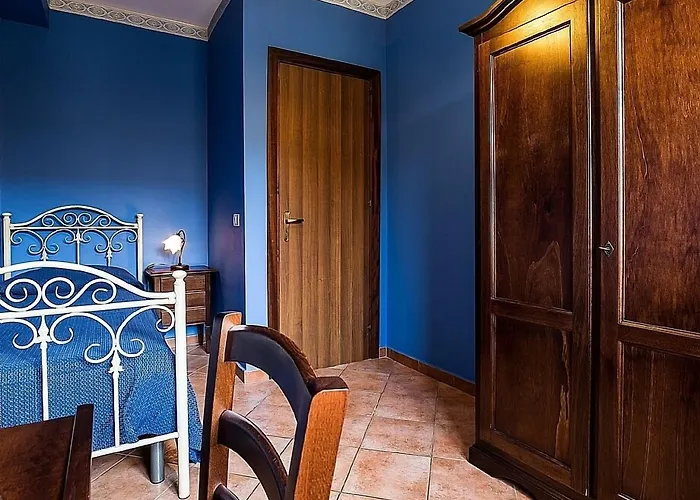 Marina D'aspra Bed and Breakfast