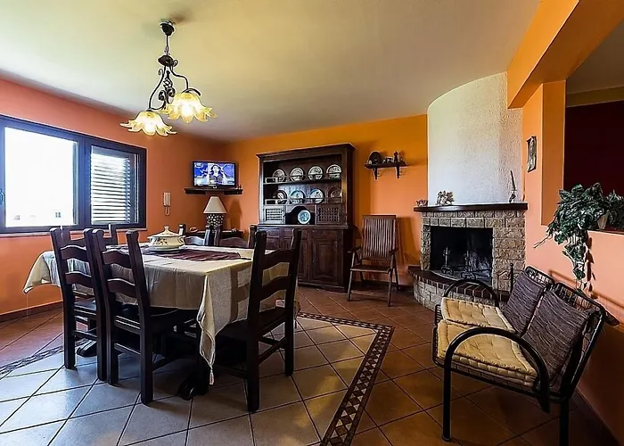 Marina D'aspra Bed and Breakfast