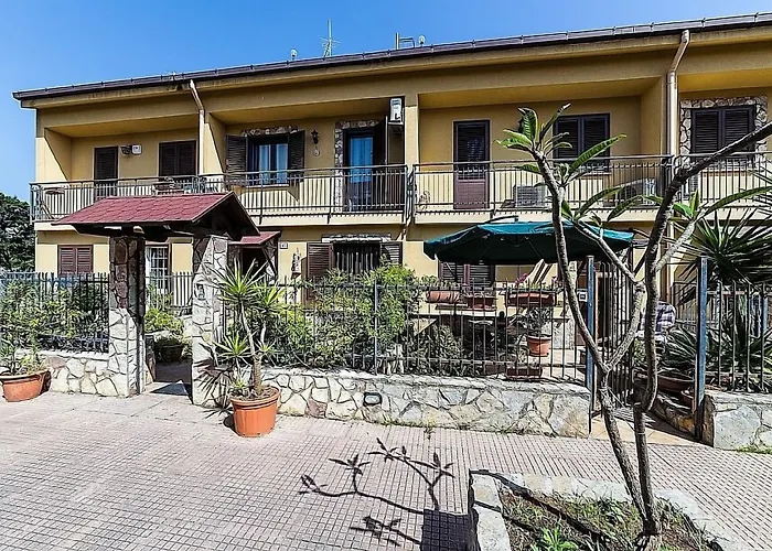 Marina D'aspra Bed and Breakfast